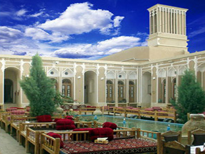 نمایی از هتل سنتی تاریخی مهر یزد